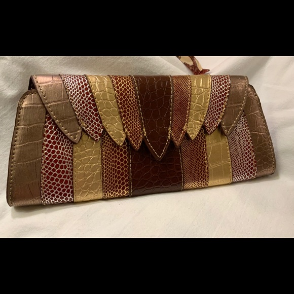 BNT Formal 10x5 clutch in gold/bronze/brown &snake - Picture 1 of 6
